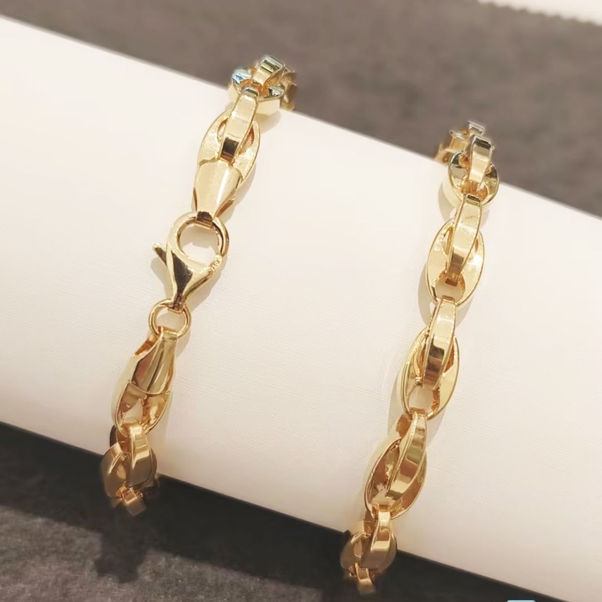 Lip Bracelet - 18K Gold
