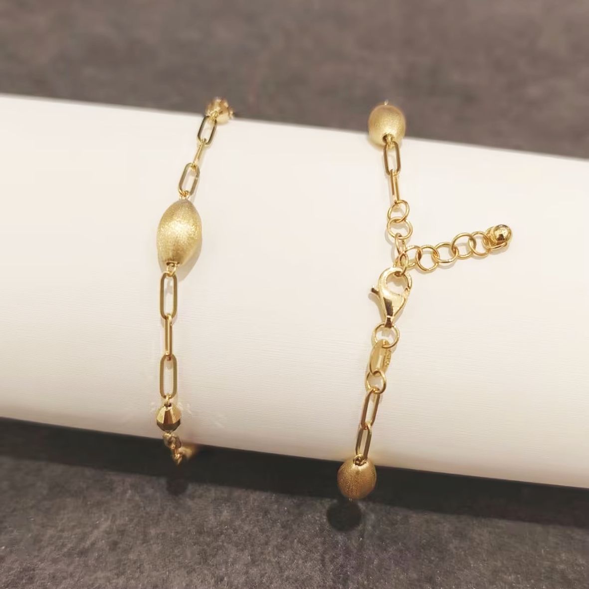Paperclip Bracelet with Oval Detail - 18K Gold