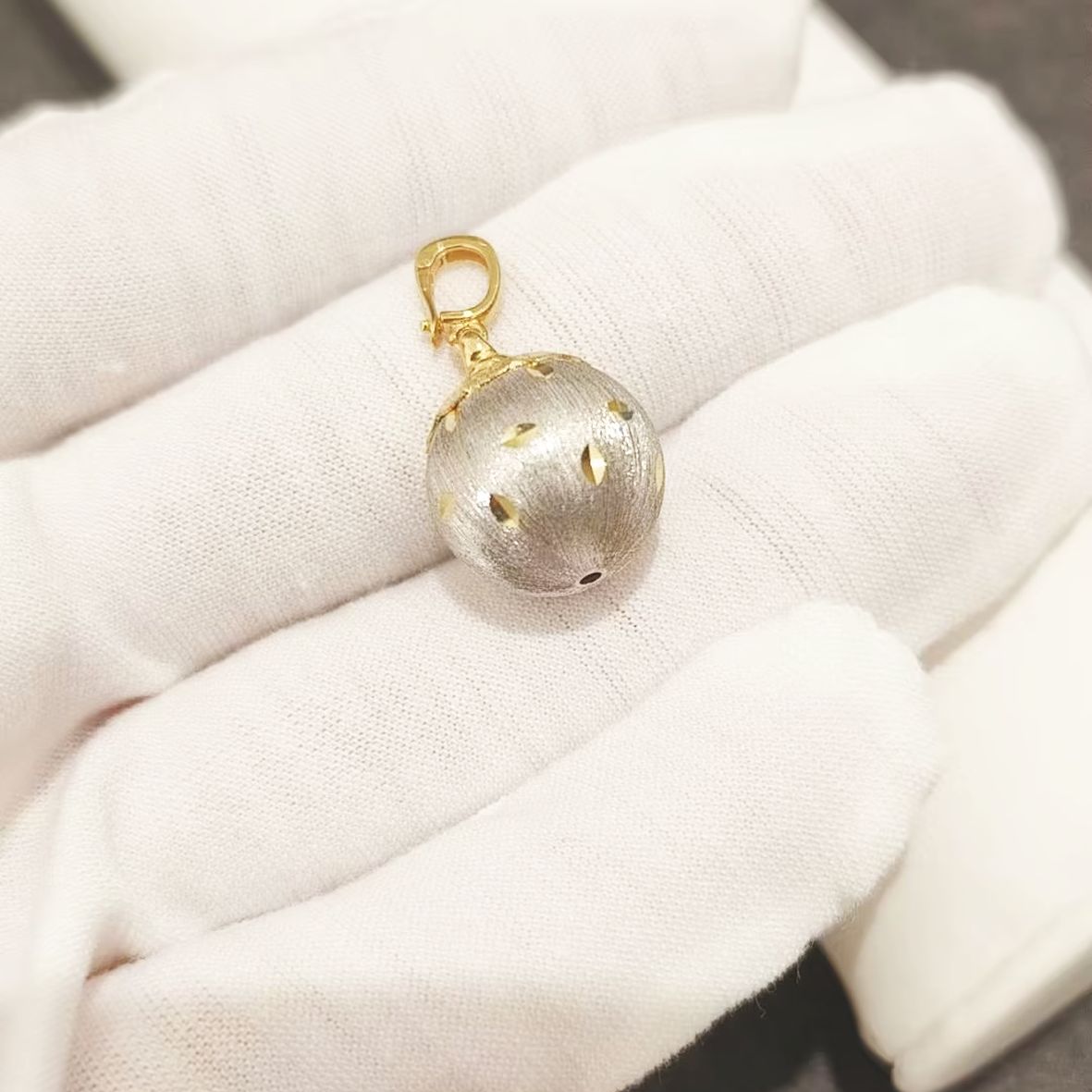 Brushed Sphere Pendant - 18K Gold