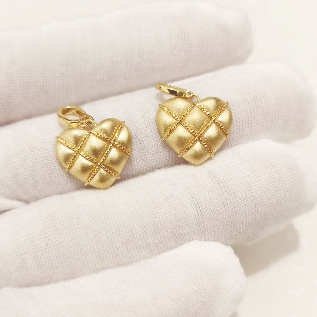 Disc Pendant - 18K Gold